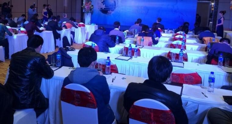 “为直播带货而生云犀MIX首次亮相第八届（杭州）全球新电商博览会”