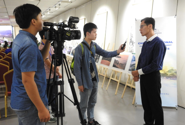 “这些情况你是否也正在经历？你如何面对的？”