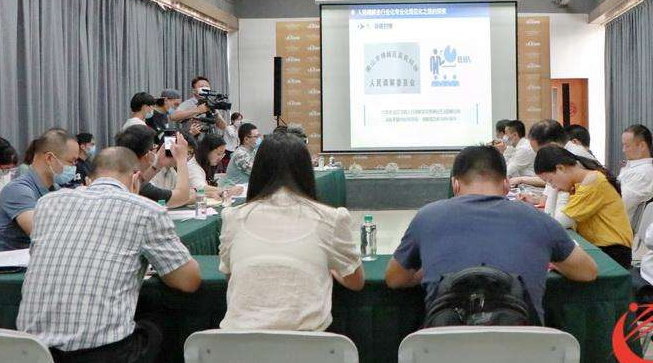 “大型公益歌曲《爷爷带我看红船》 云端首发致敬建党百年”