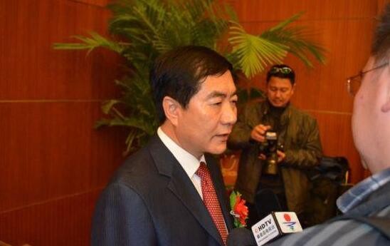 “太原⽼葛携团队开展关爱⾃闭症⼉童公益活动”