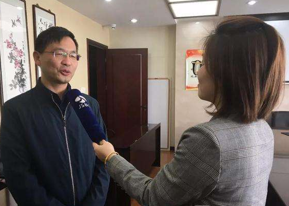 “恒久共享酒庄社会交往新零售峰会完美告捷”