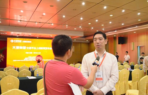 “书画家王水胜走进五里社区喜庆建党百年公益书画活动”