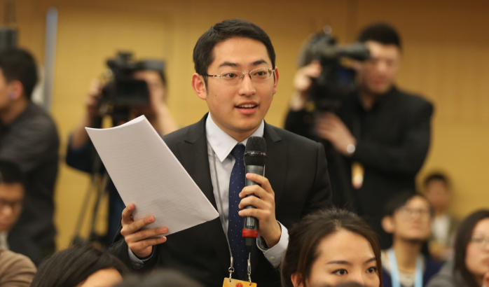 “大型公益歌曲《爷爷带我看红船》 云端首发致敬建党百年”